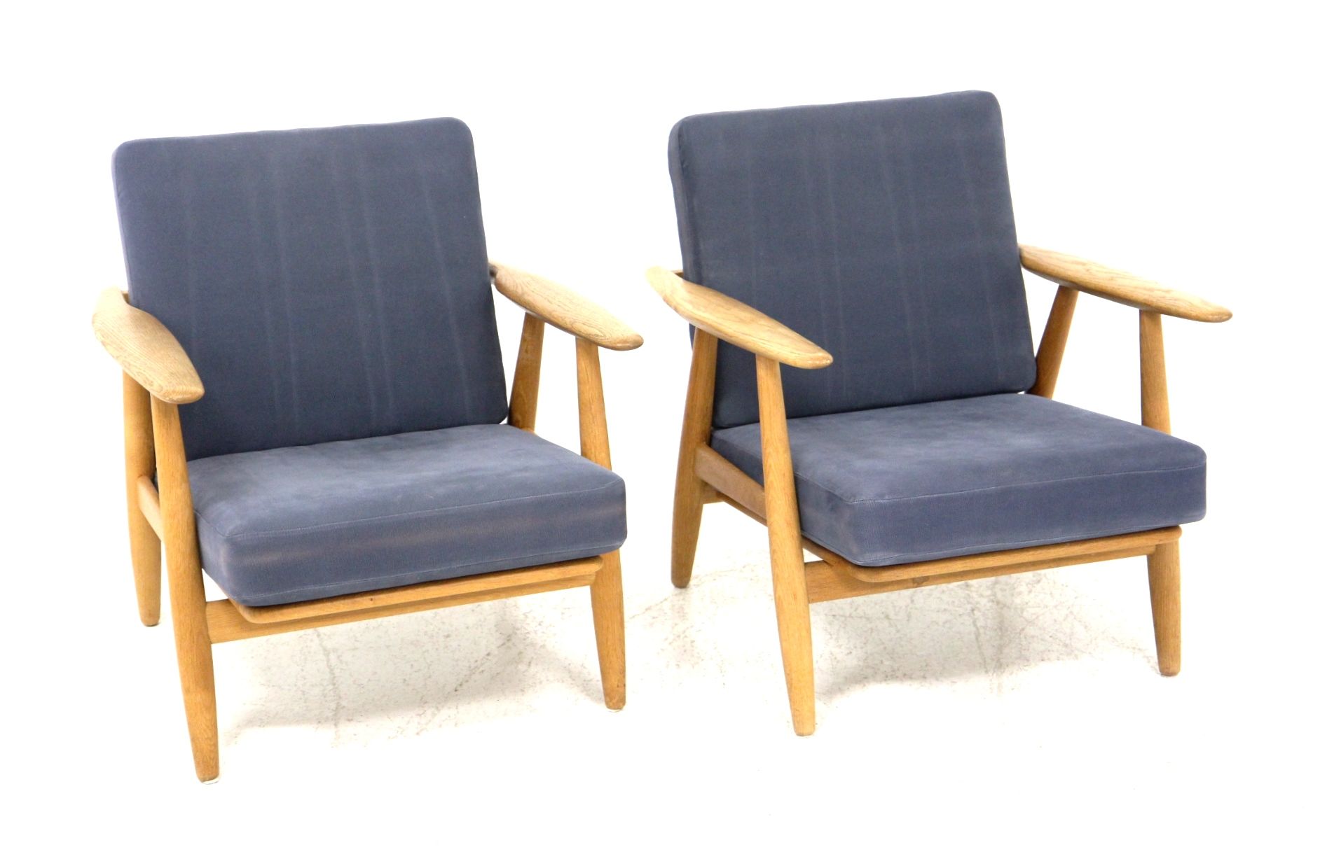 Pair of armchairs "Cigar chair GE 240" Hans J. Wegner Denmark, 1960