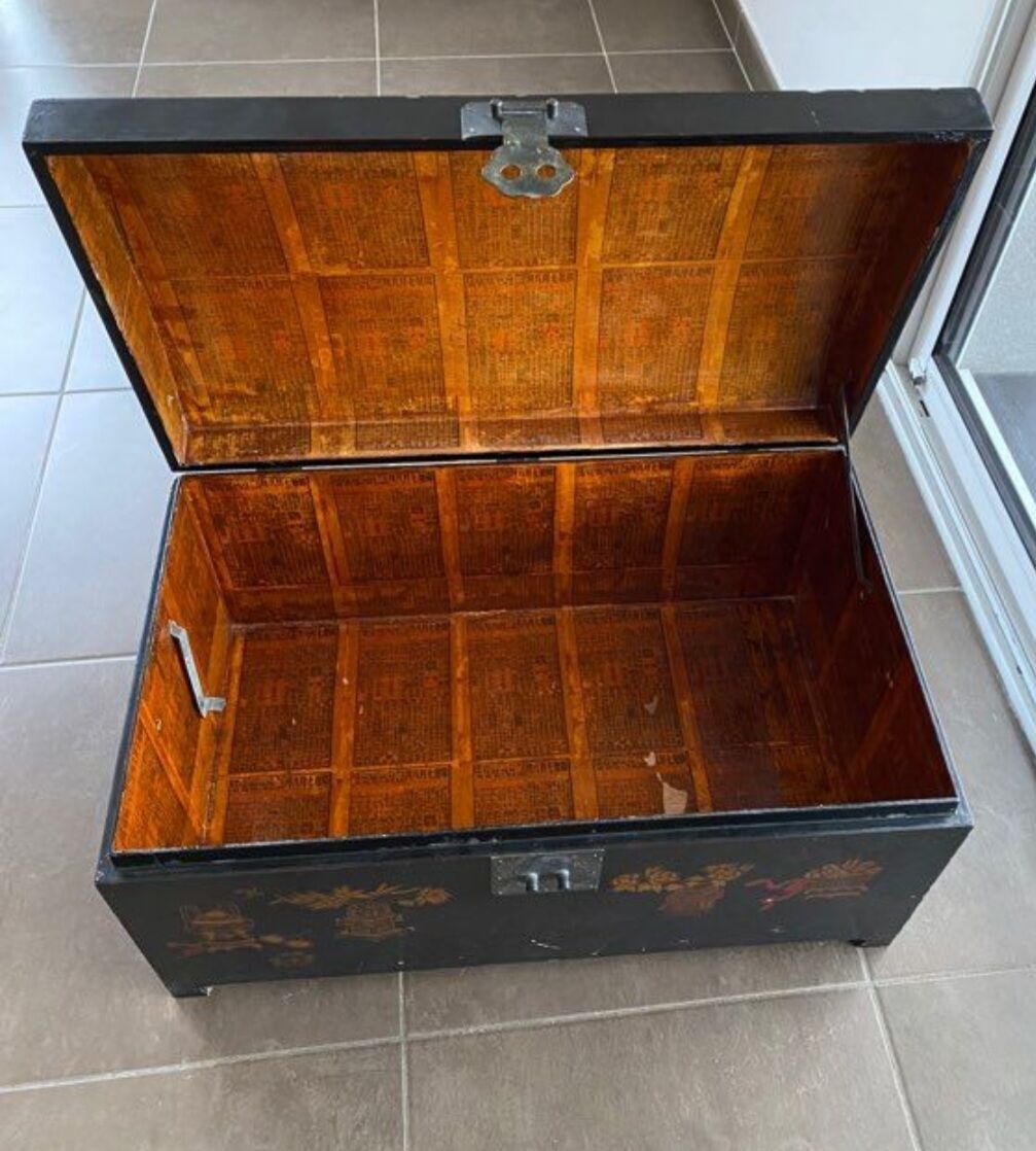 Lacquered Chinese chest
