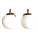 2 appliques en métal doré et opaline blanche