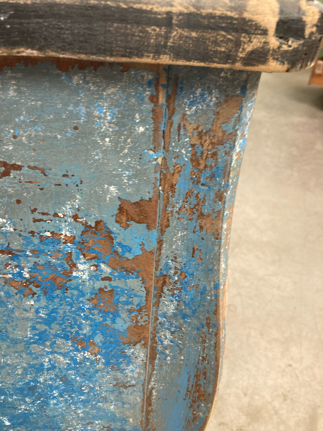Ancienne commode bleu