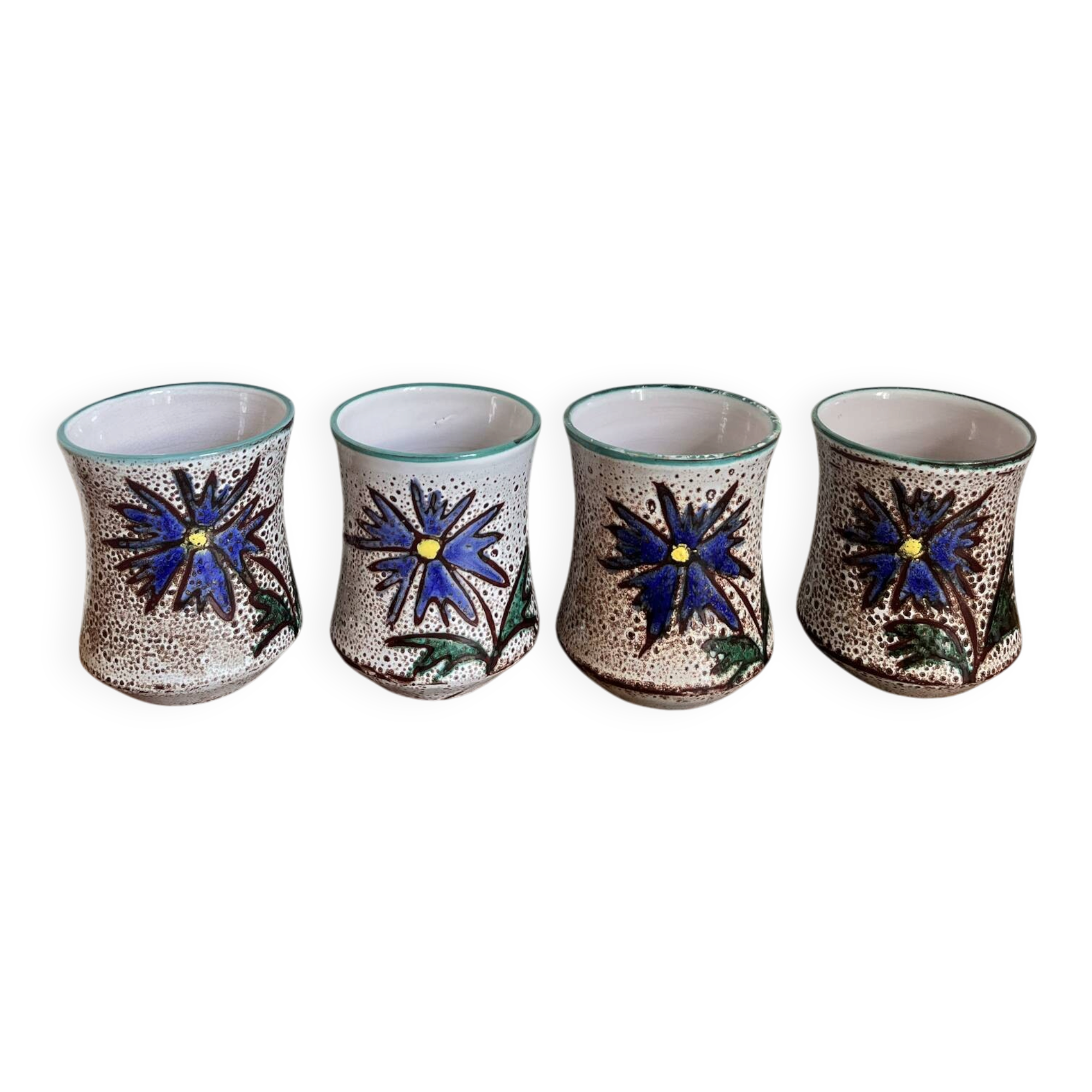 4 cups Vallauris
