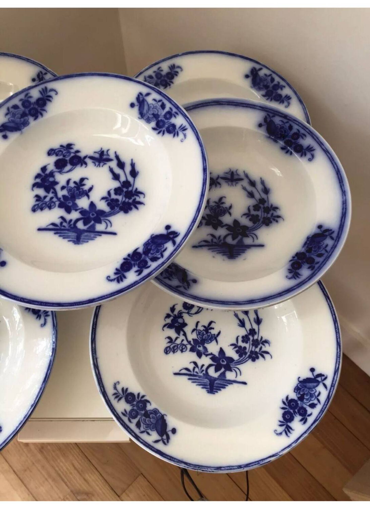 Set of 7 soup plates, Grand Bouquet Boch-Frères Keramis, 19th century