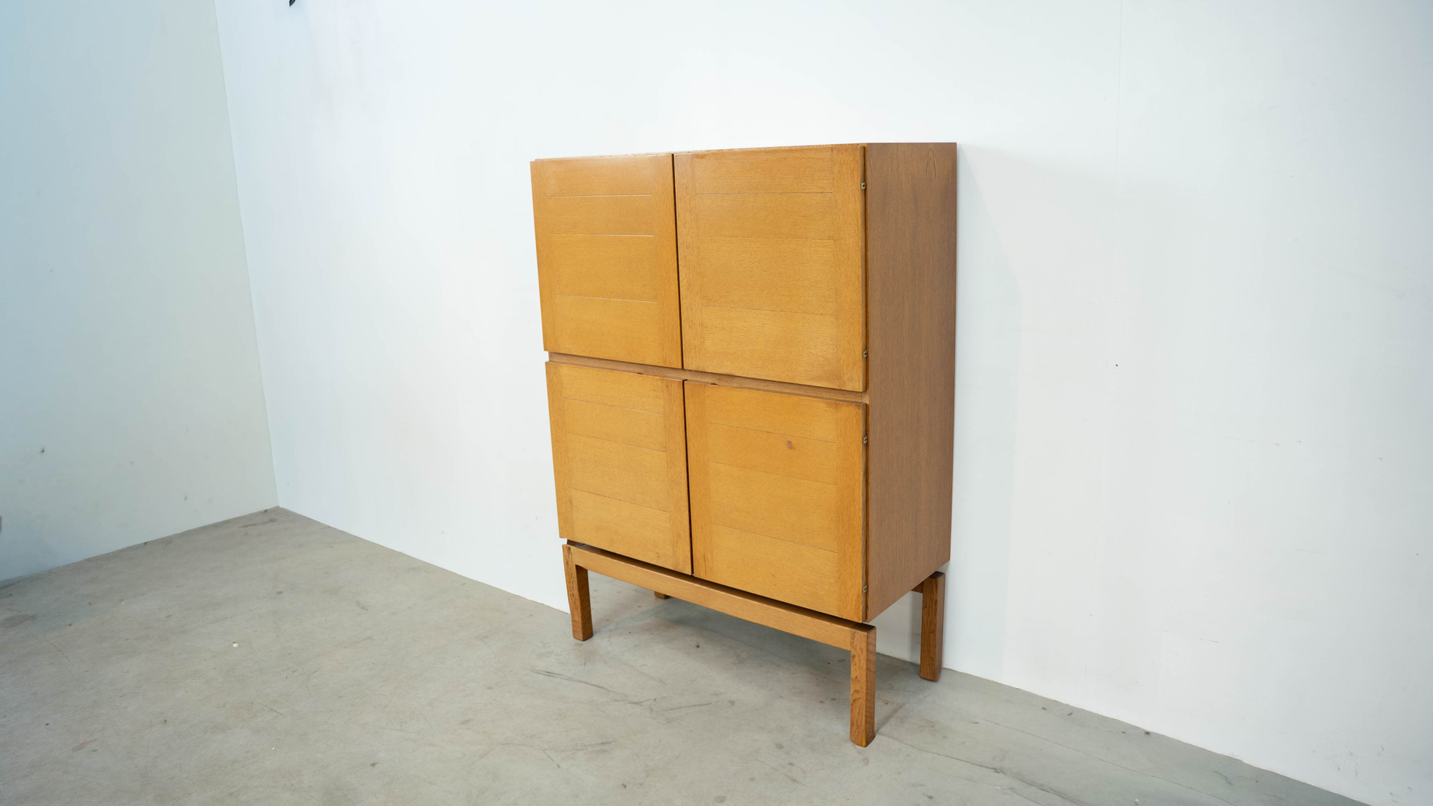 Belgian "Vanda" highboard