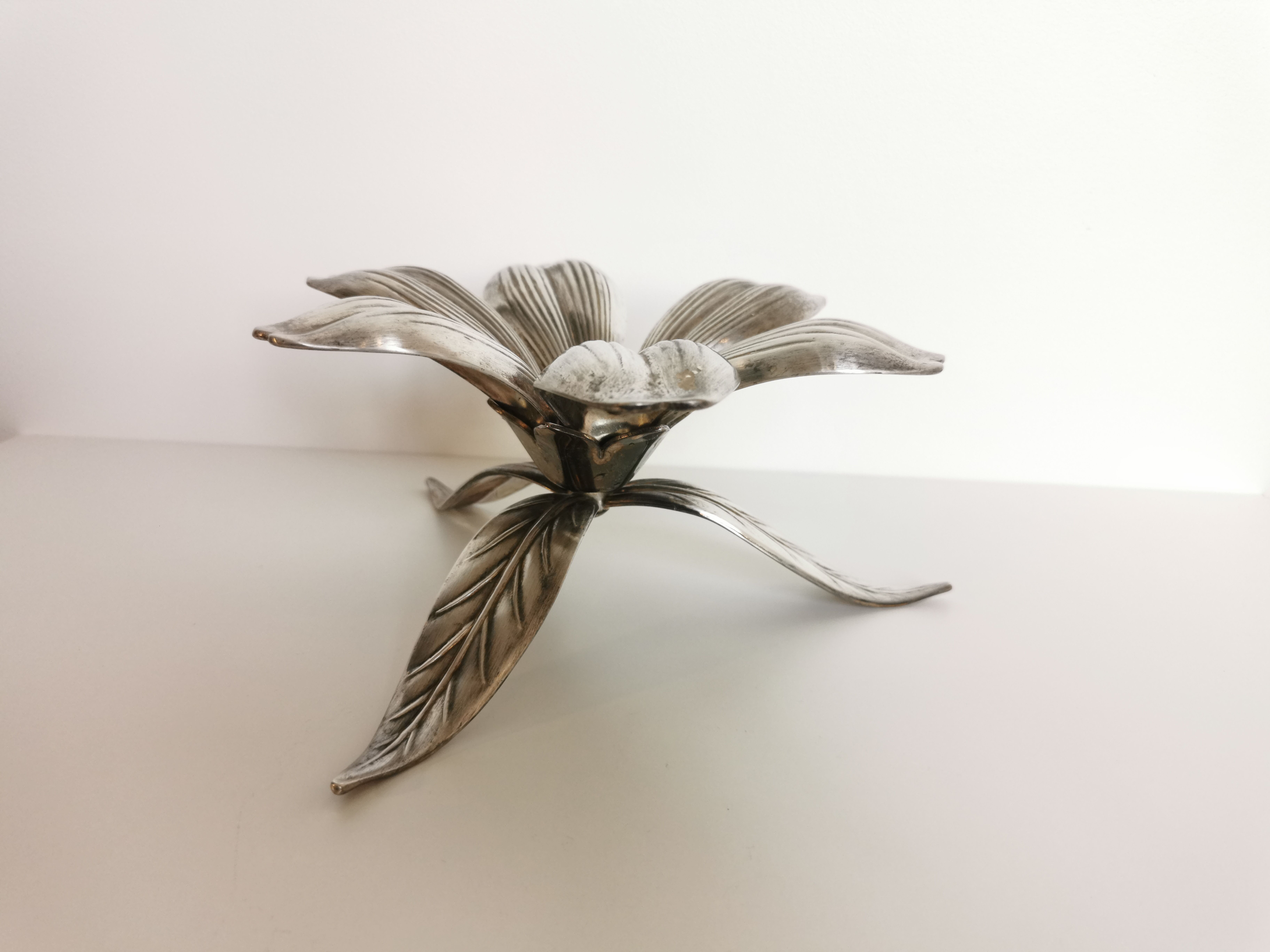 Vintage ashtray flower