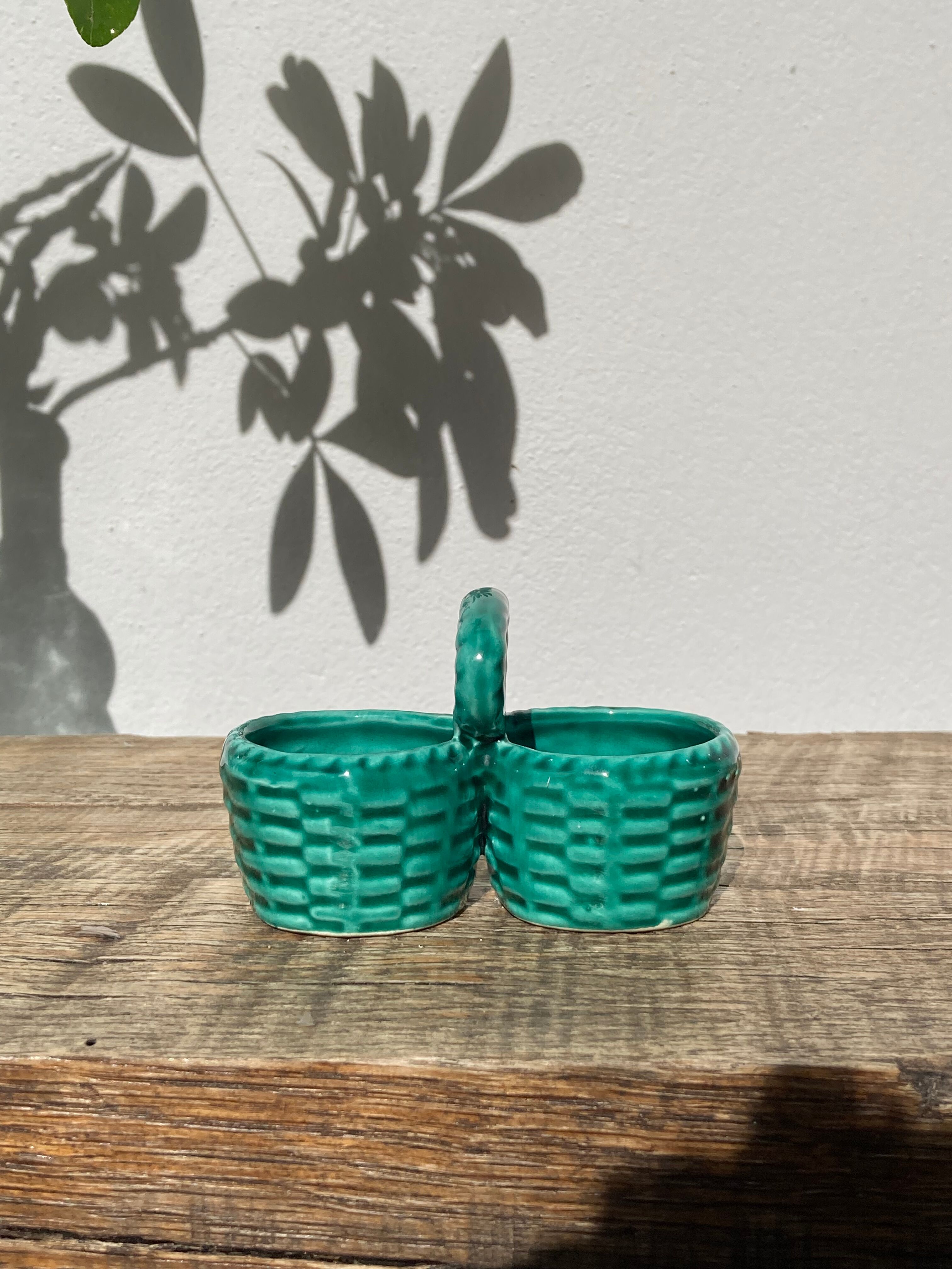 Green slurry pepper shaker, vintage ceramics