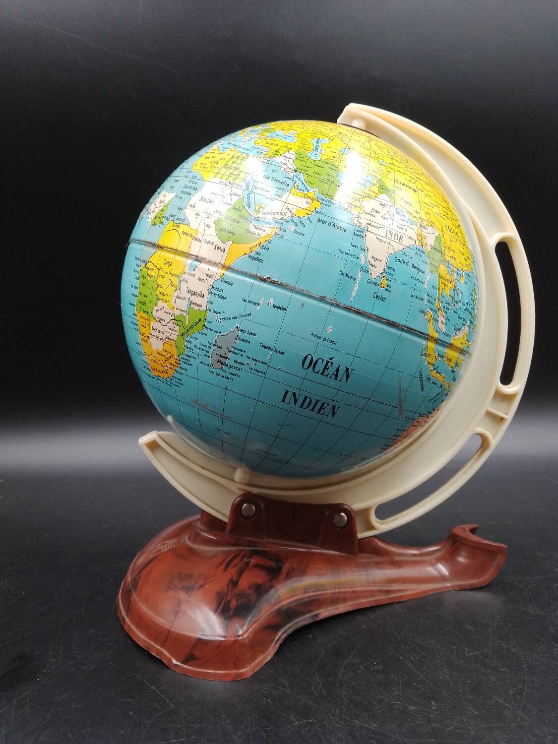 Terrestrial globe World map vintage metal and bakelite year 50-60 West Germany