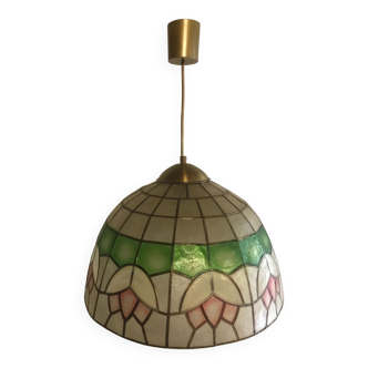 Mother-of-pearl suspension