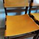 Chaises bois et cuir des années 70