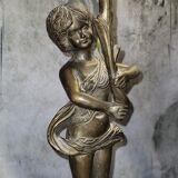 Lampe en Bronze électrifié figurant un rnfant XIXe