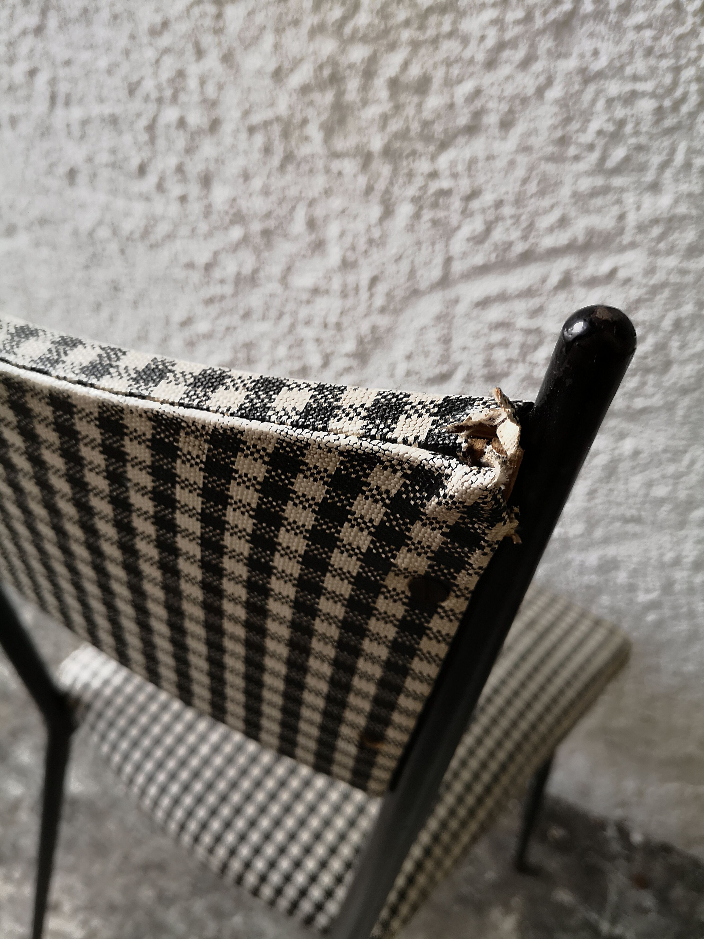 Suite de six chaises colette gueden