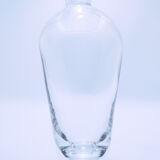 Signed carafe in transparent glass with cap