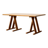 Trestle desk