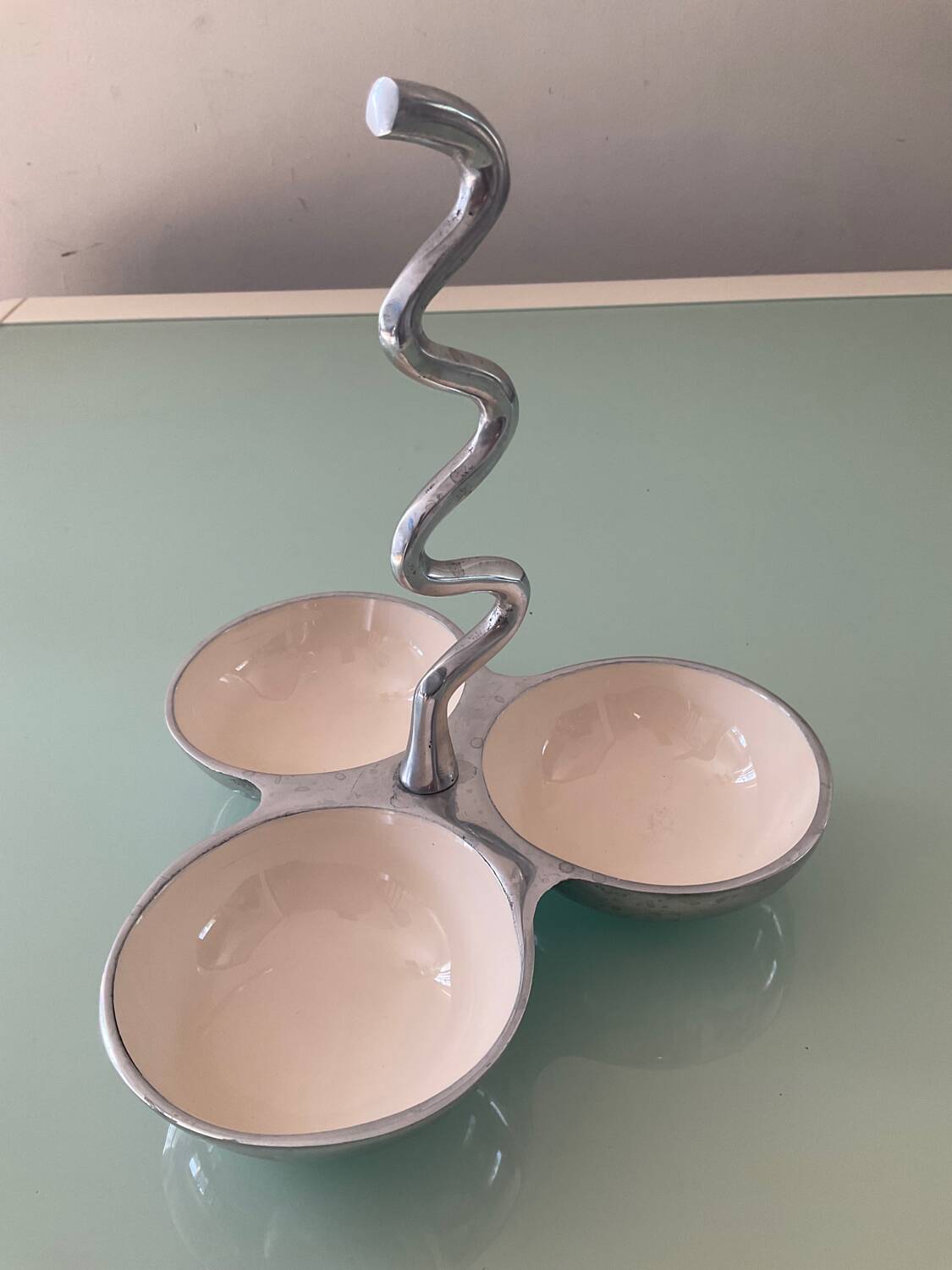 Aluminum designer servant