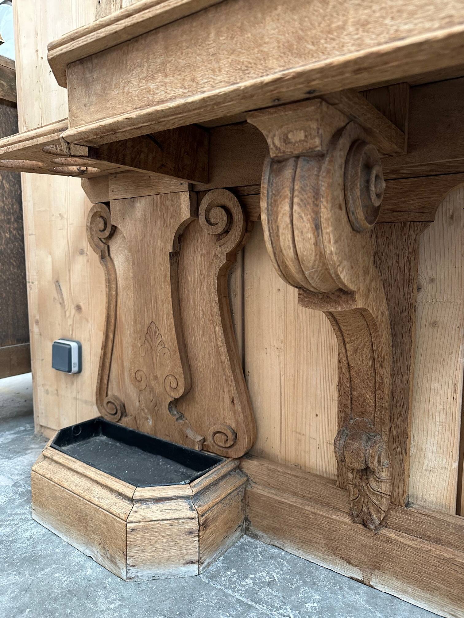 19th century oak entrance hall