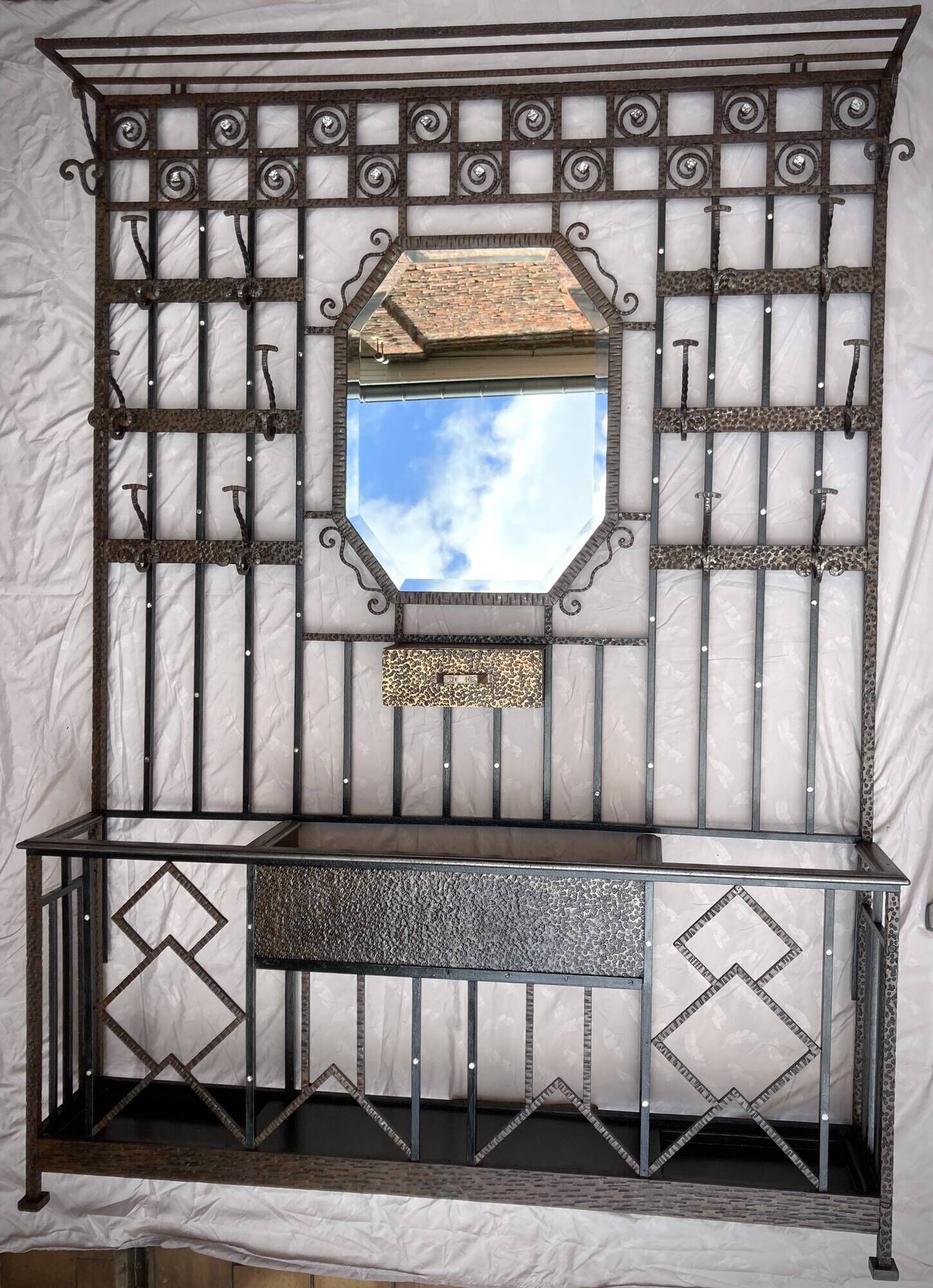 Colonial-inspired Art Nouveau wardrobe – Bevelled mirror 1939