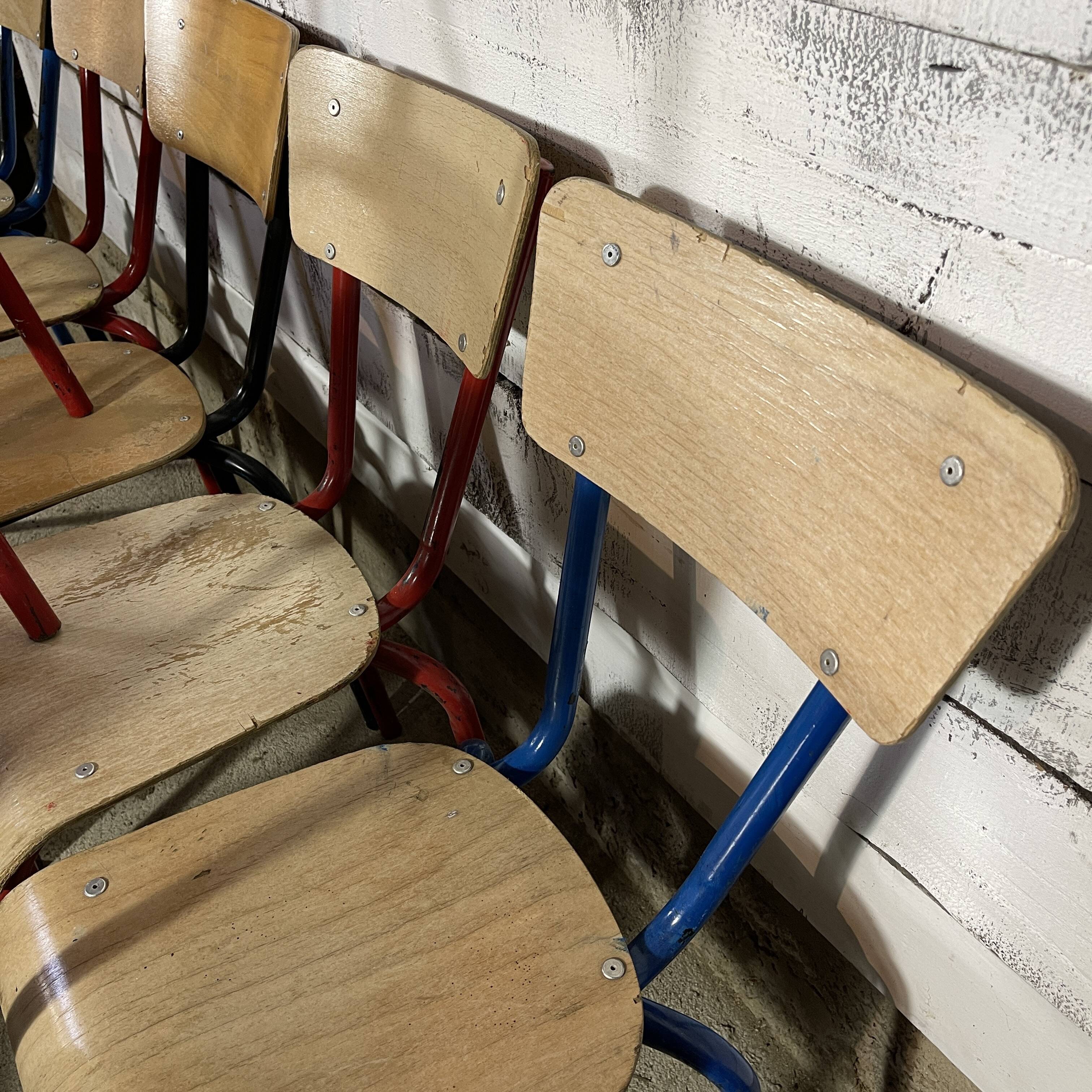 Set of 16 school chairs