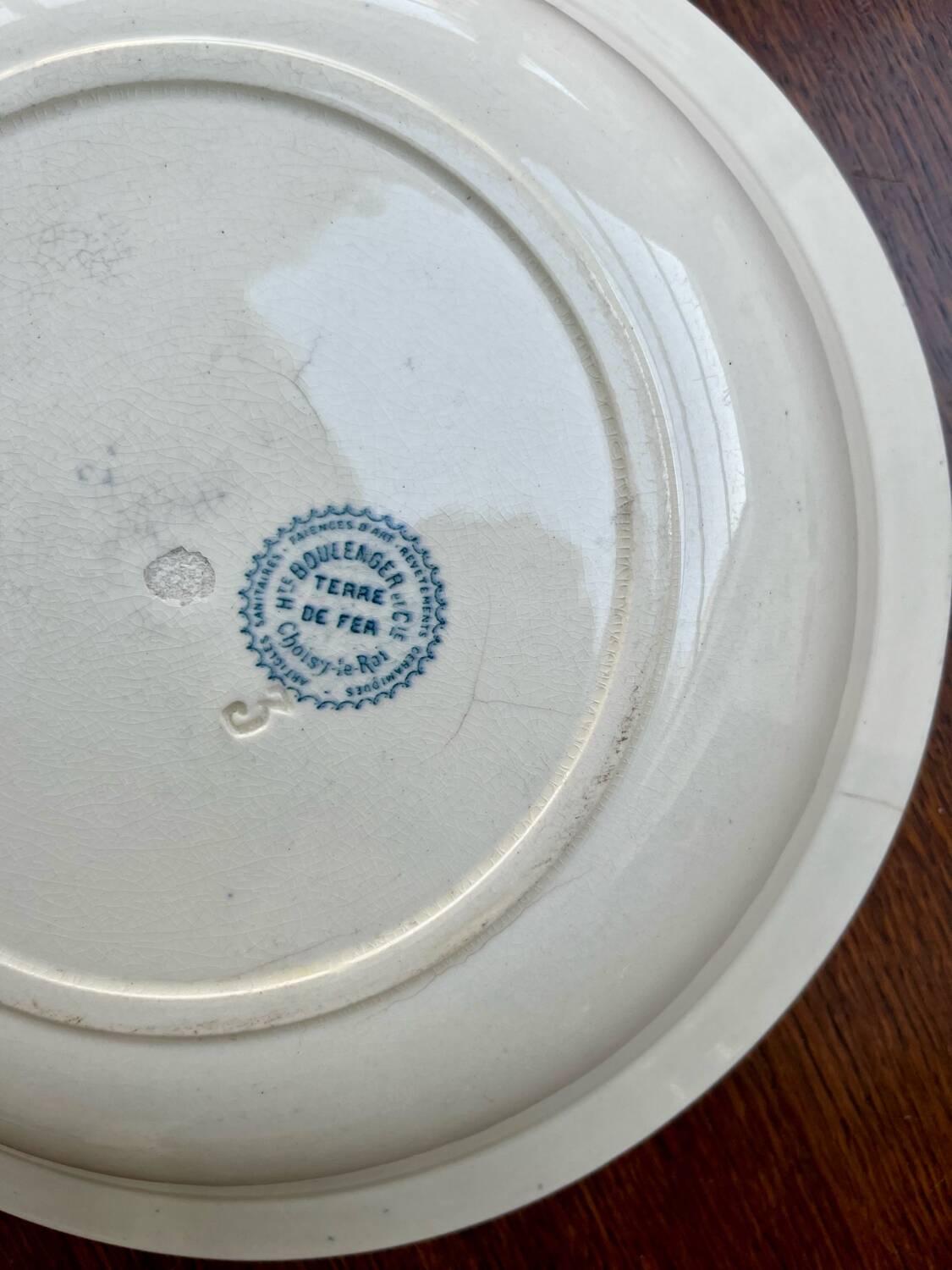 Hollow dish in iron earth