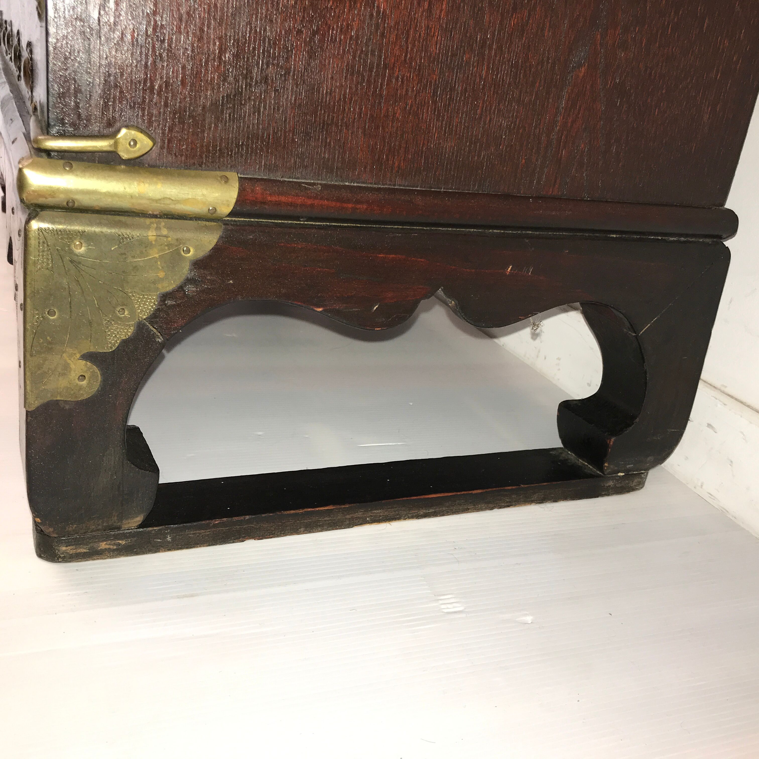 Furniture antique Korean storage box 1910 in wood and brass