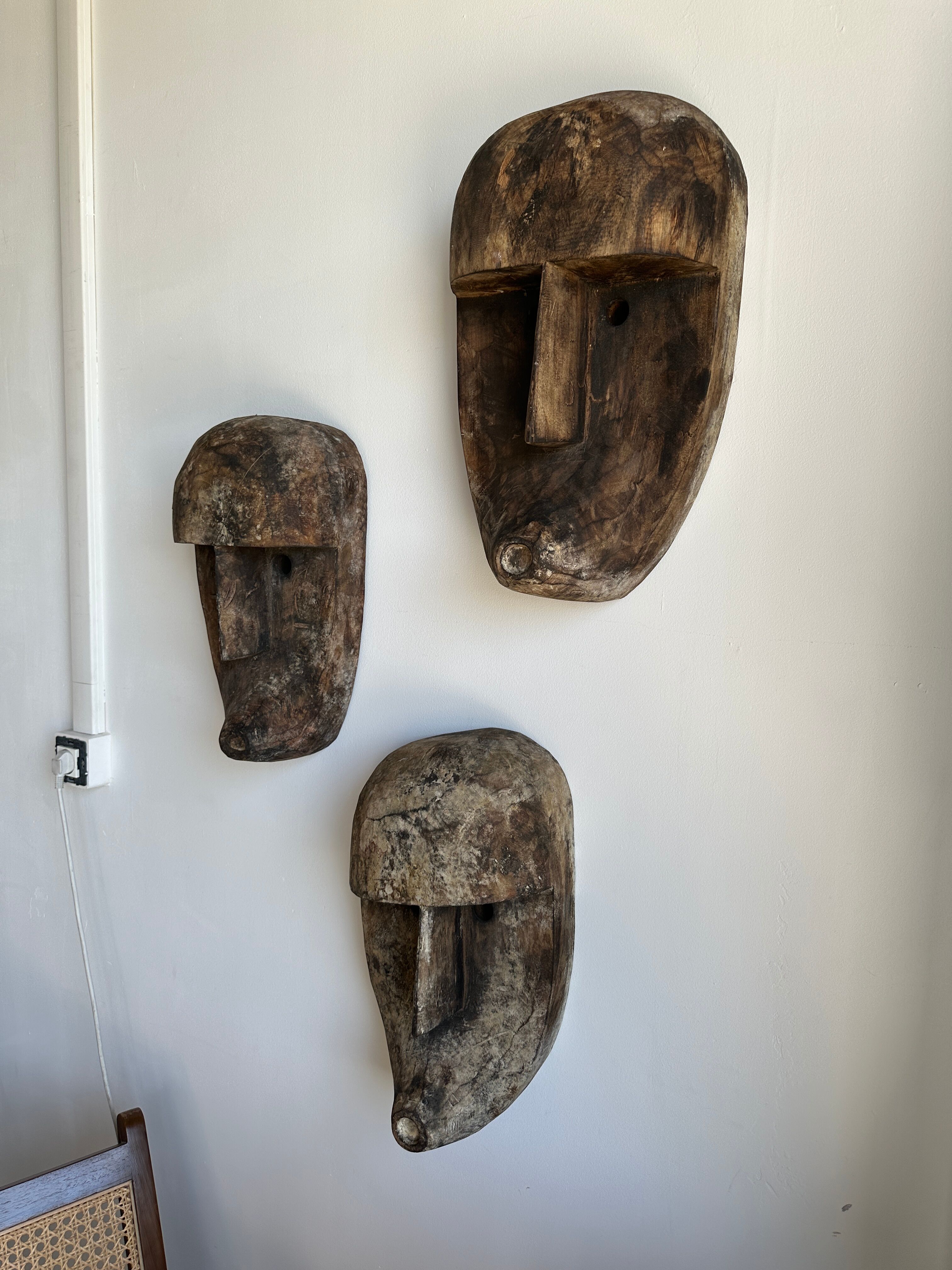 Large Timor mask in patinated wood H:50cm (1)