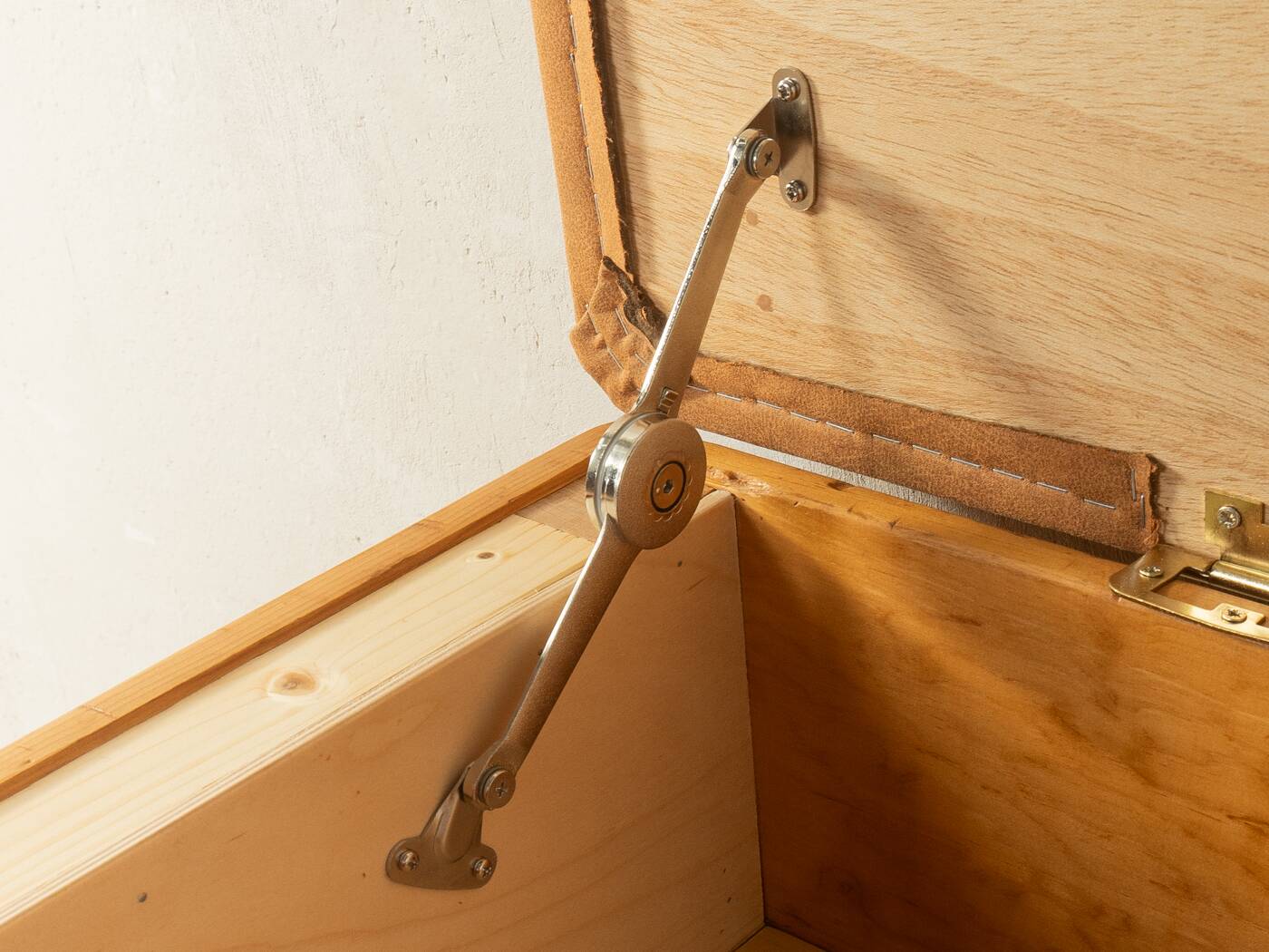 Unique vaulting box from the 1960s