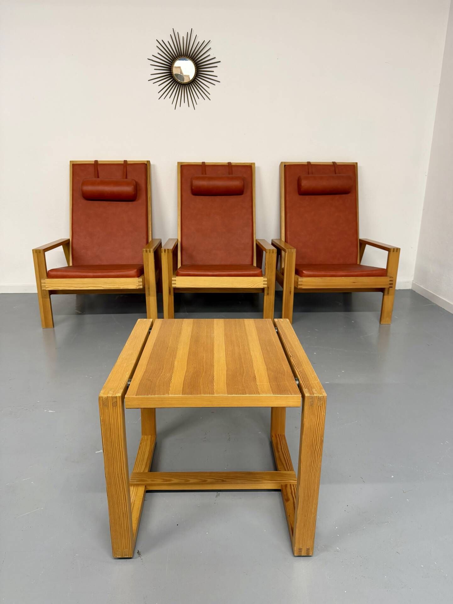 Ensemble salon en pin 3 fauteuils lounge et table design scandinave 70
