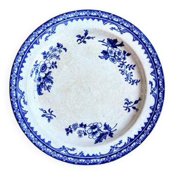 Small round Staffordshire dish in blue ironstone