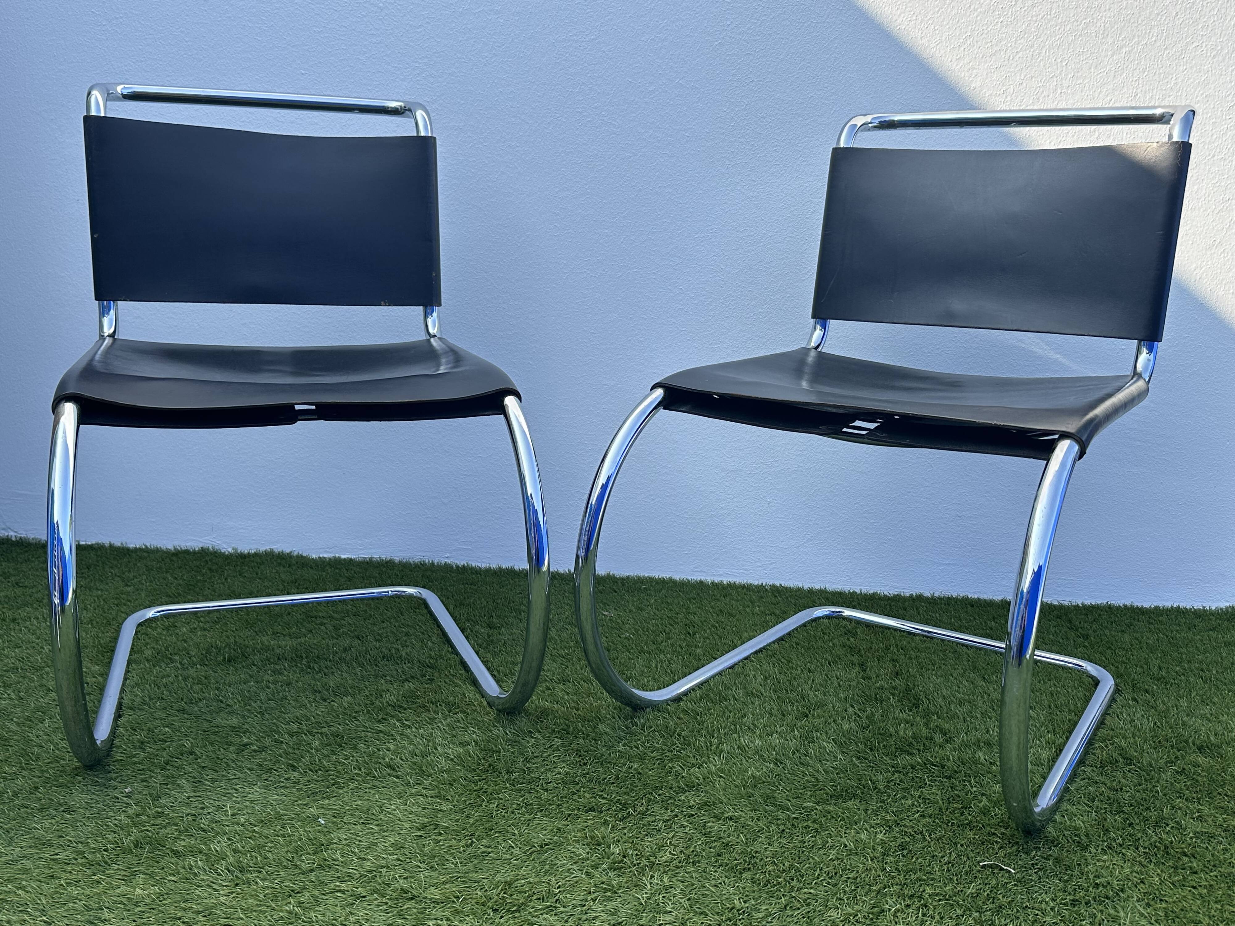 Pair of MR 10 chairs with Mies Van der Rohe laces, Knoll International