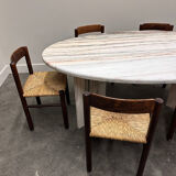 Grande table de salle à manger ovale en marbre Arabescato Rosso italien – années 1970, sculpture sur pierre