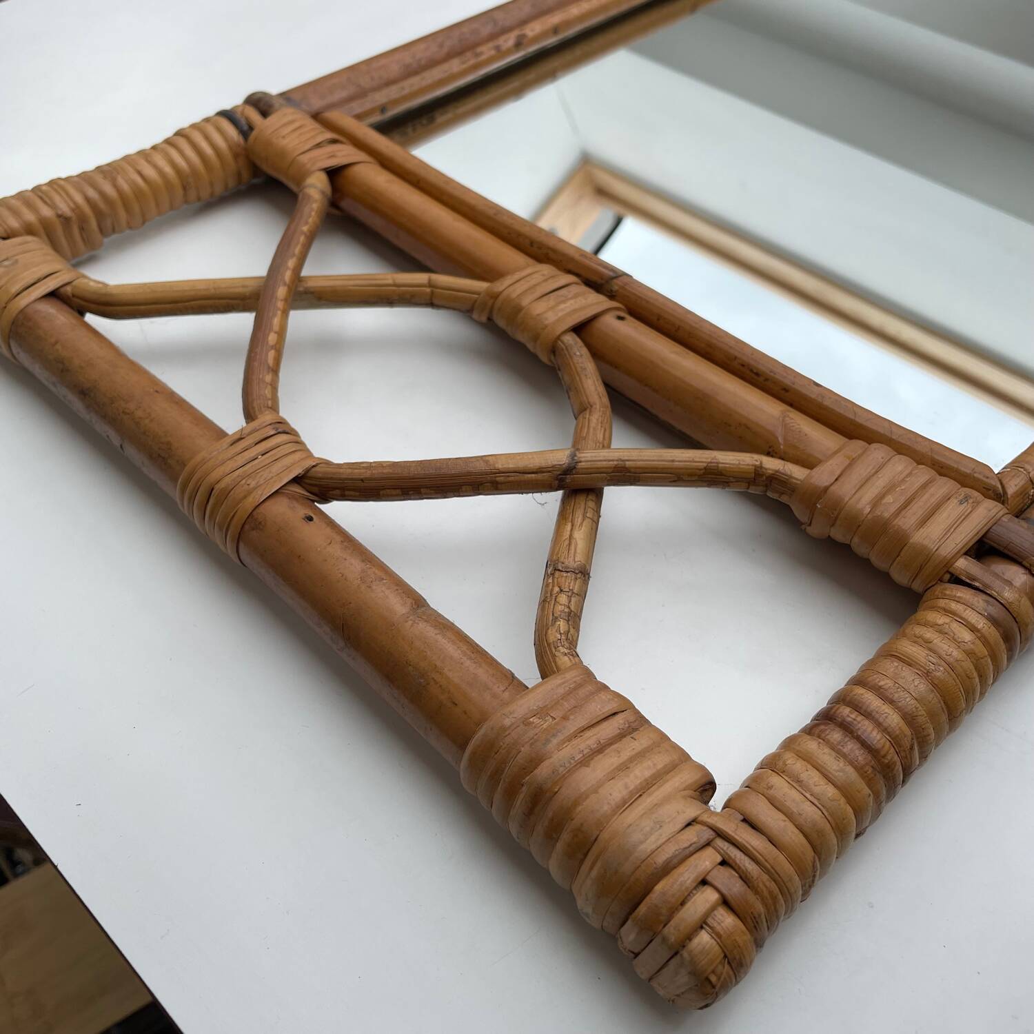 Miroir vintage en bambou