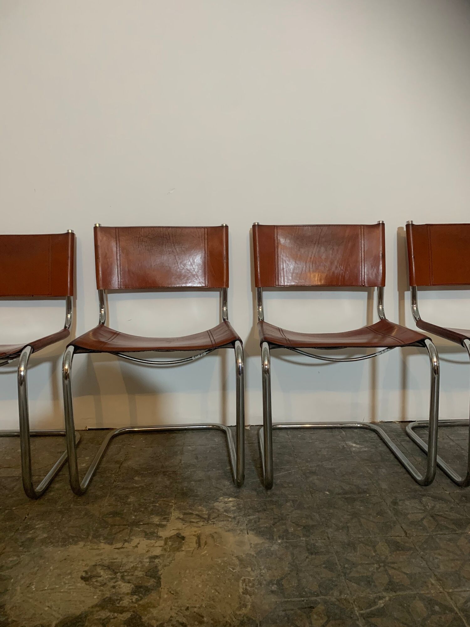Suite of 6 designer chairs Fasem design
