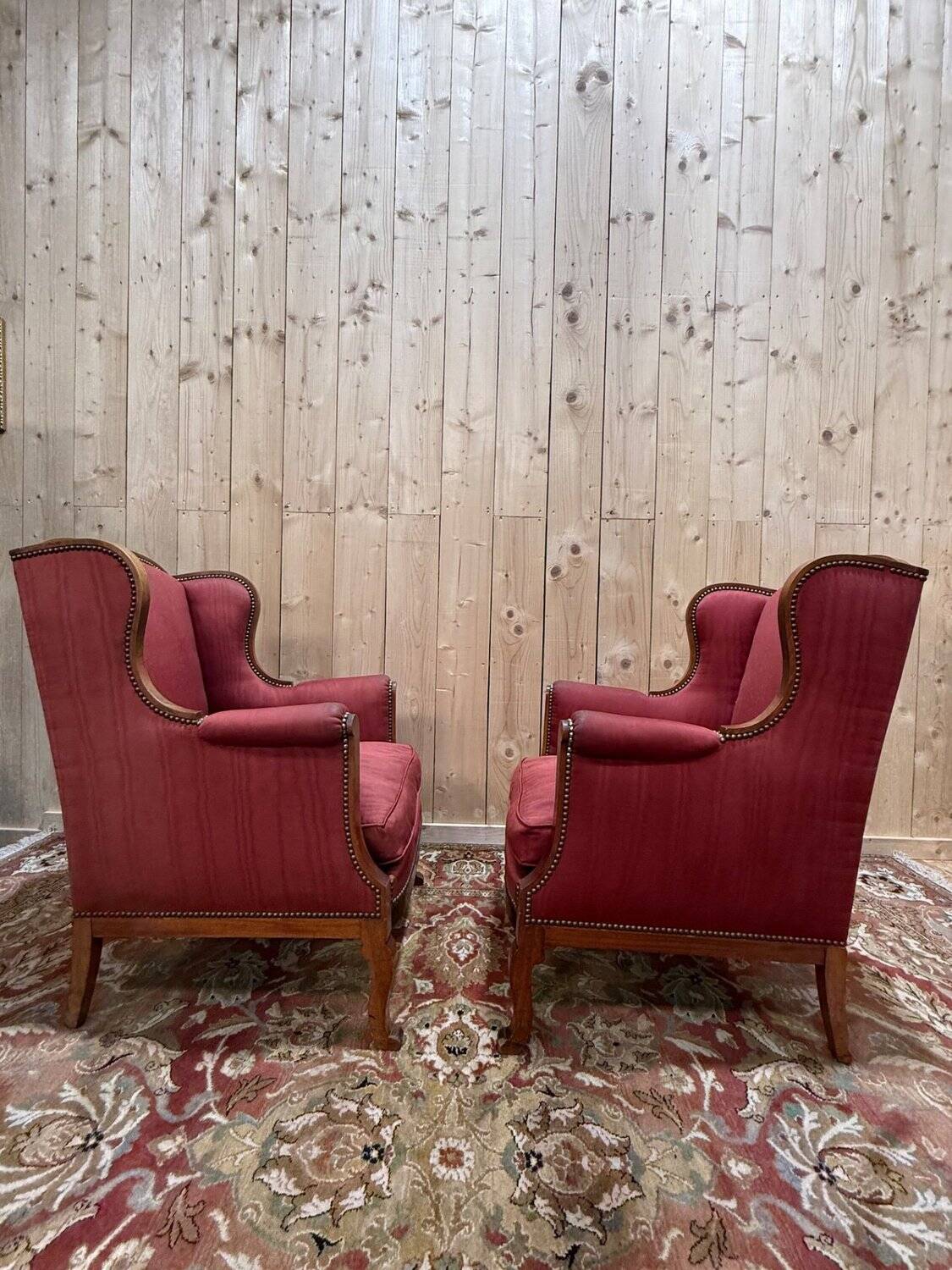 Pair of English wingback armchairs in mahogany, 19th century