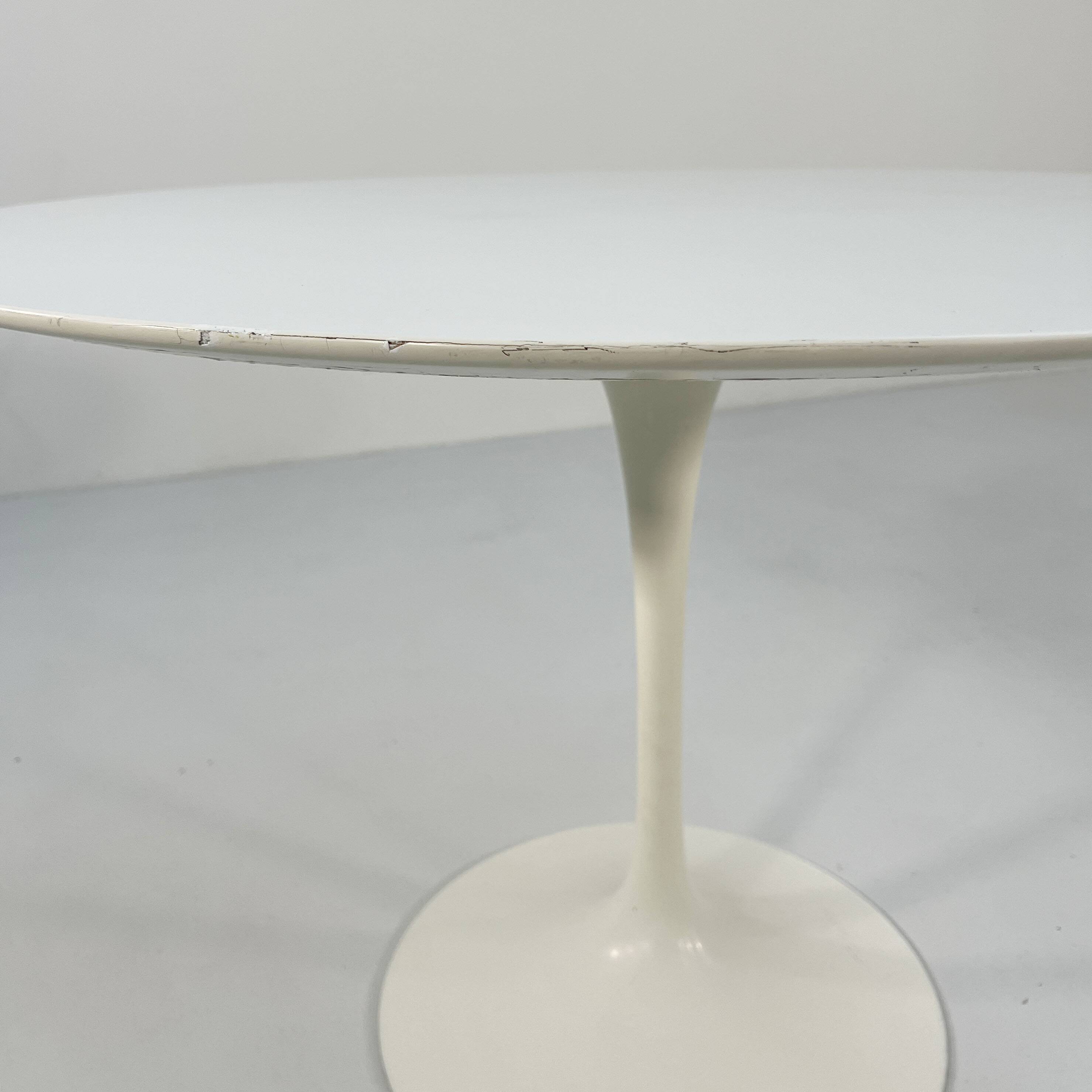 Tulip laminated table 107 cm by Eero Saarinen for Knoll, 1970
