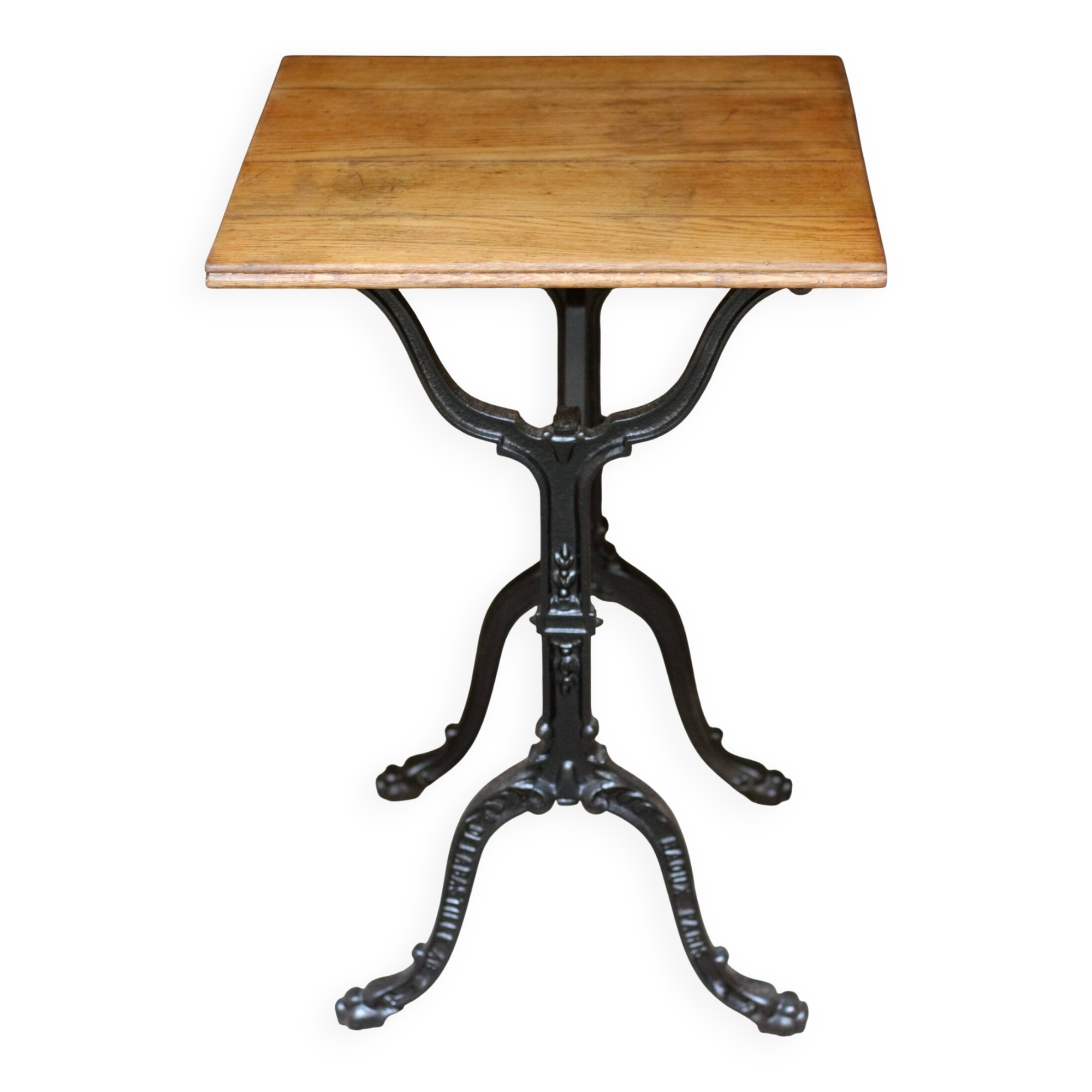 Petite table de bistrot ancienne (RAOUX, Paris).