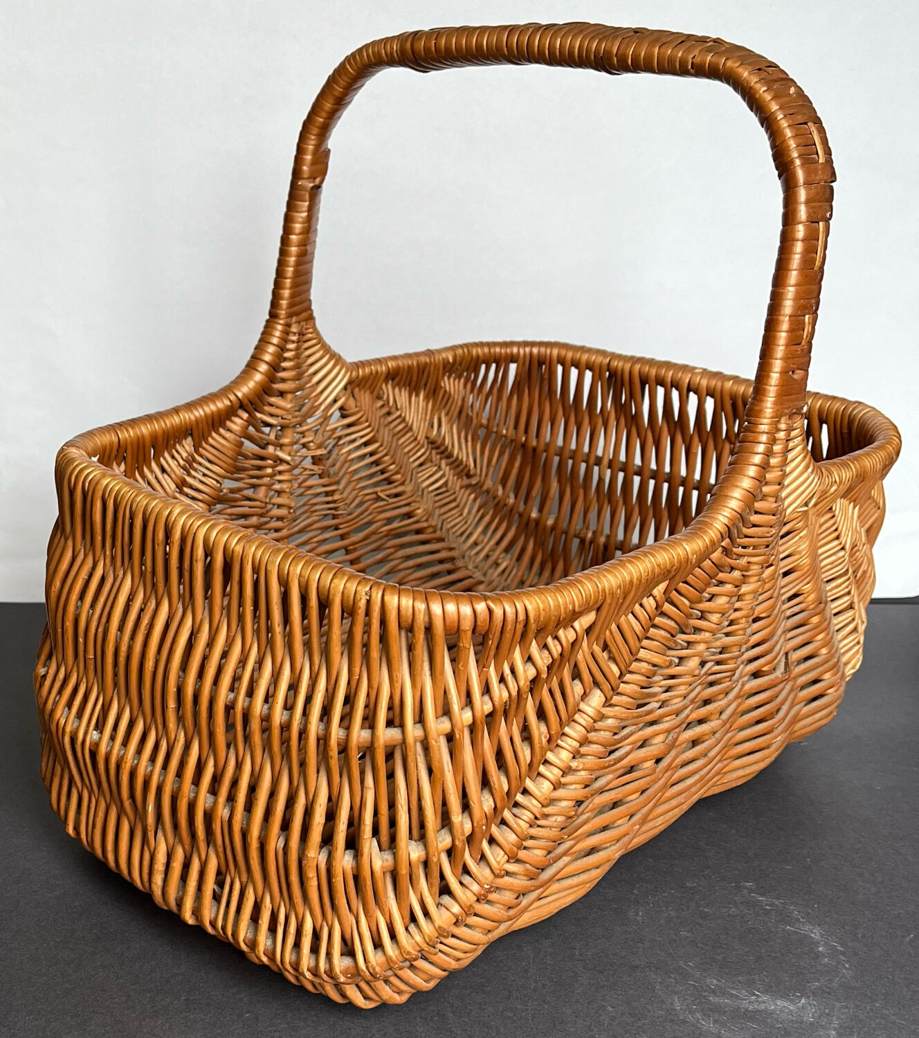 Wicker basket