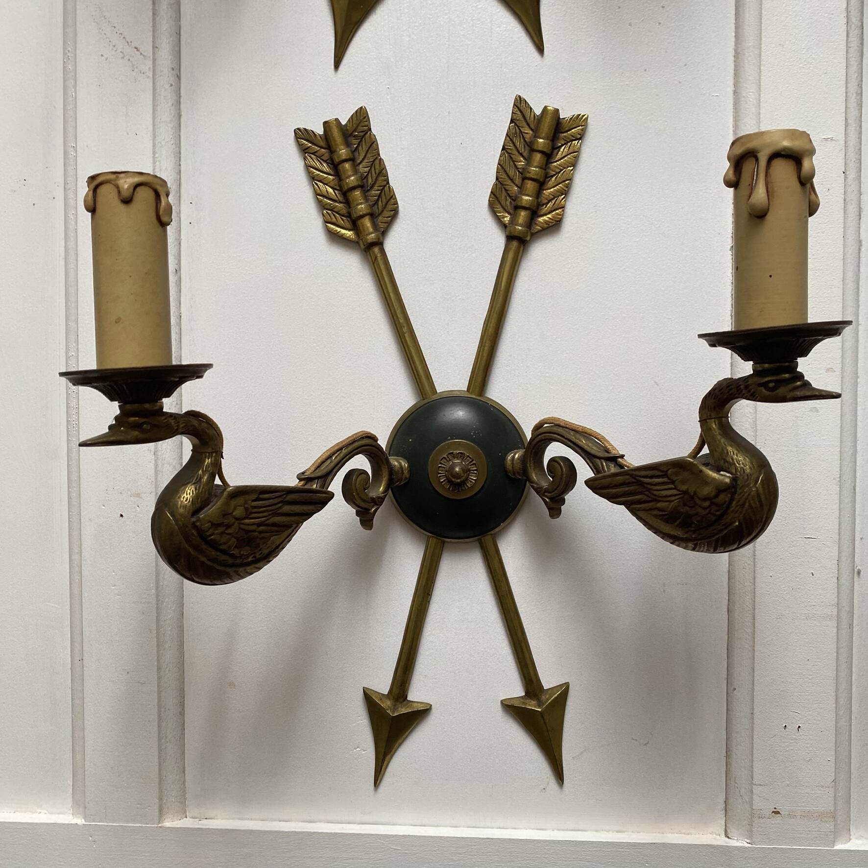 Double fire wall sconces in Empire style