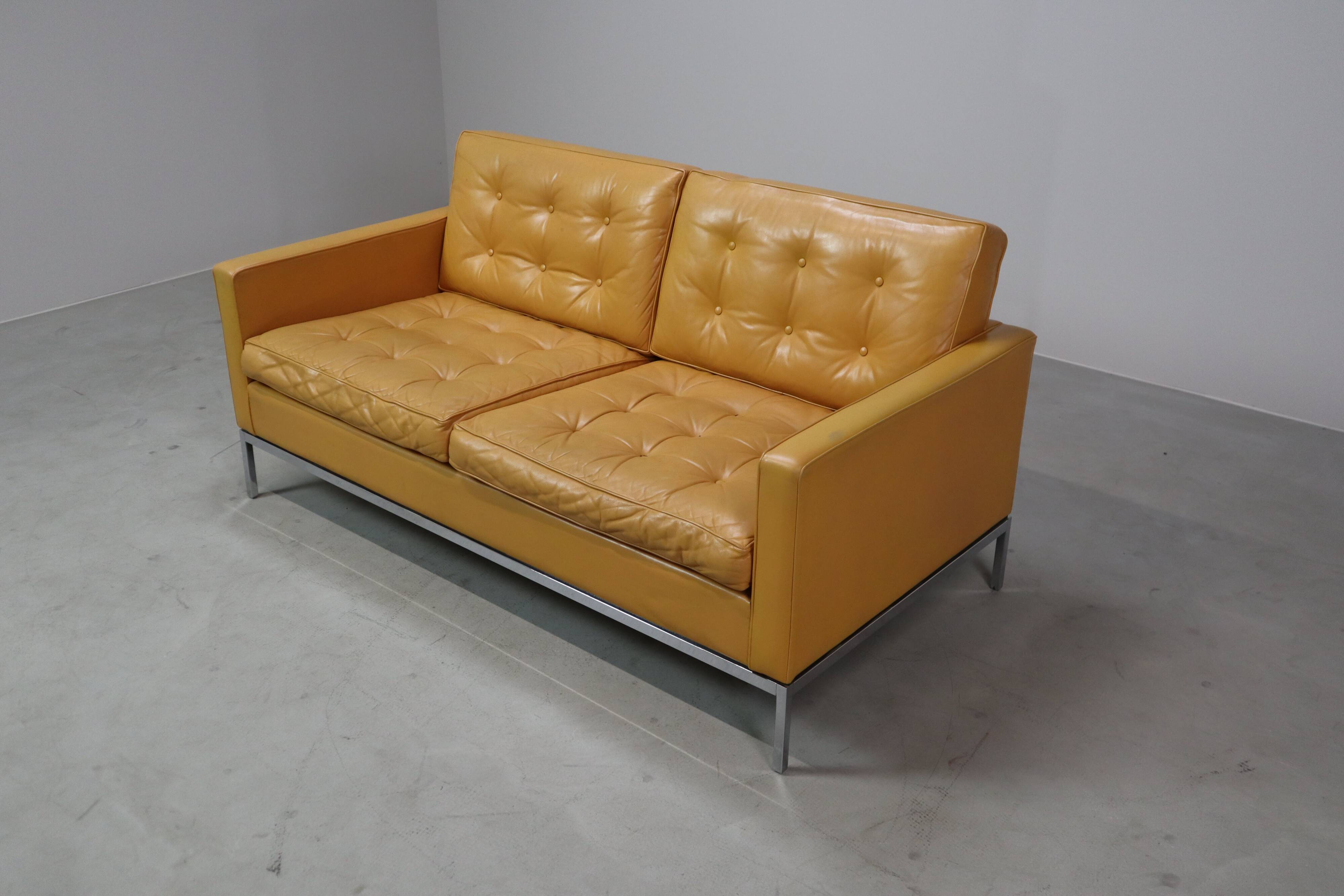 Florence Knoll two-seater sofa in mustard yellow leather, 1970
