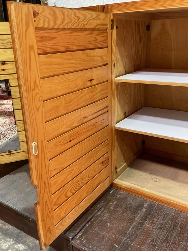 Meuble de rangement en pin par Pierre Gautier Delaye vintage années 1950