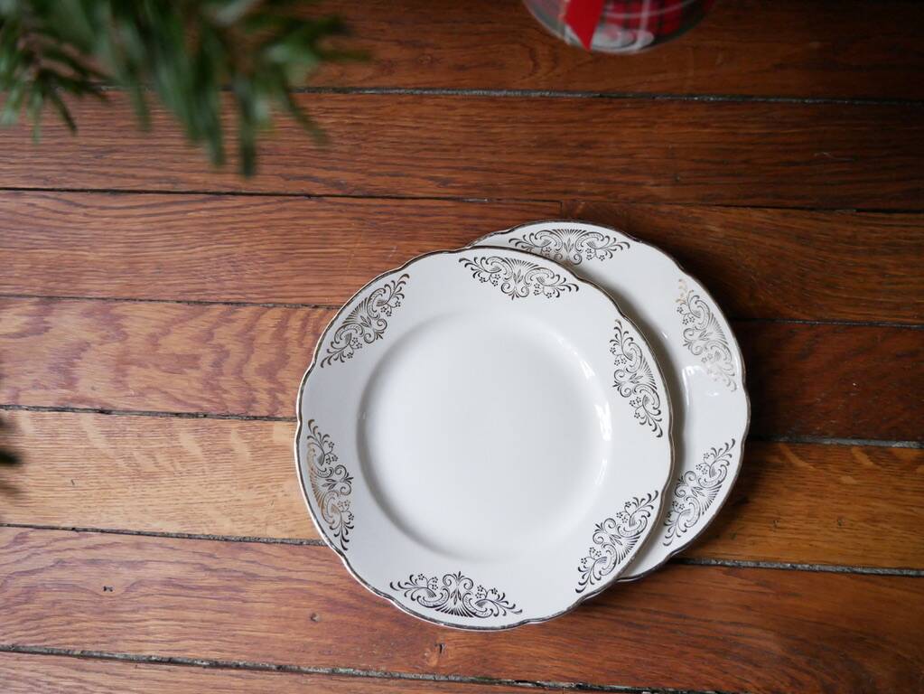 Villeroy and Boch ivory and gold edging service 52 pcs