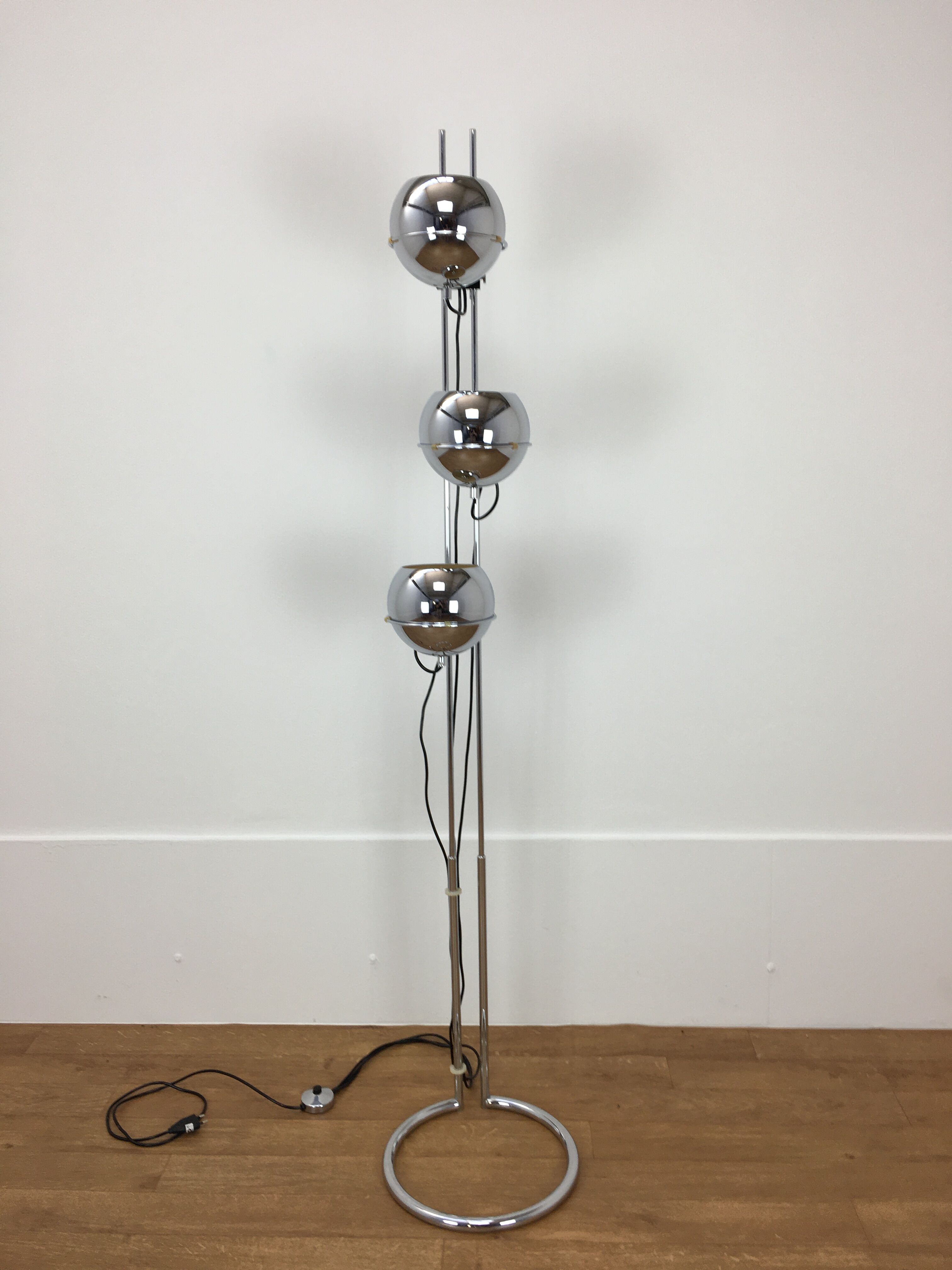 Floor lamp eyeball Gioffredo Reggiani 3 balls chrome 70's space age