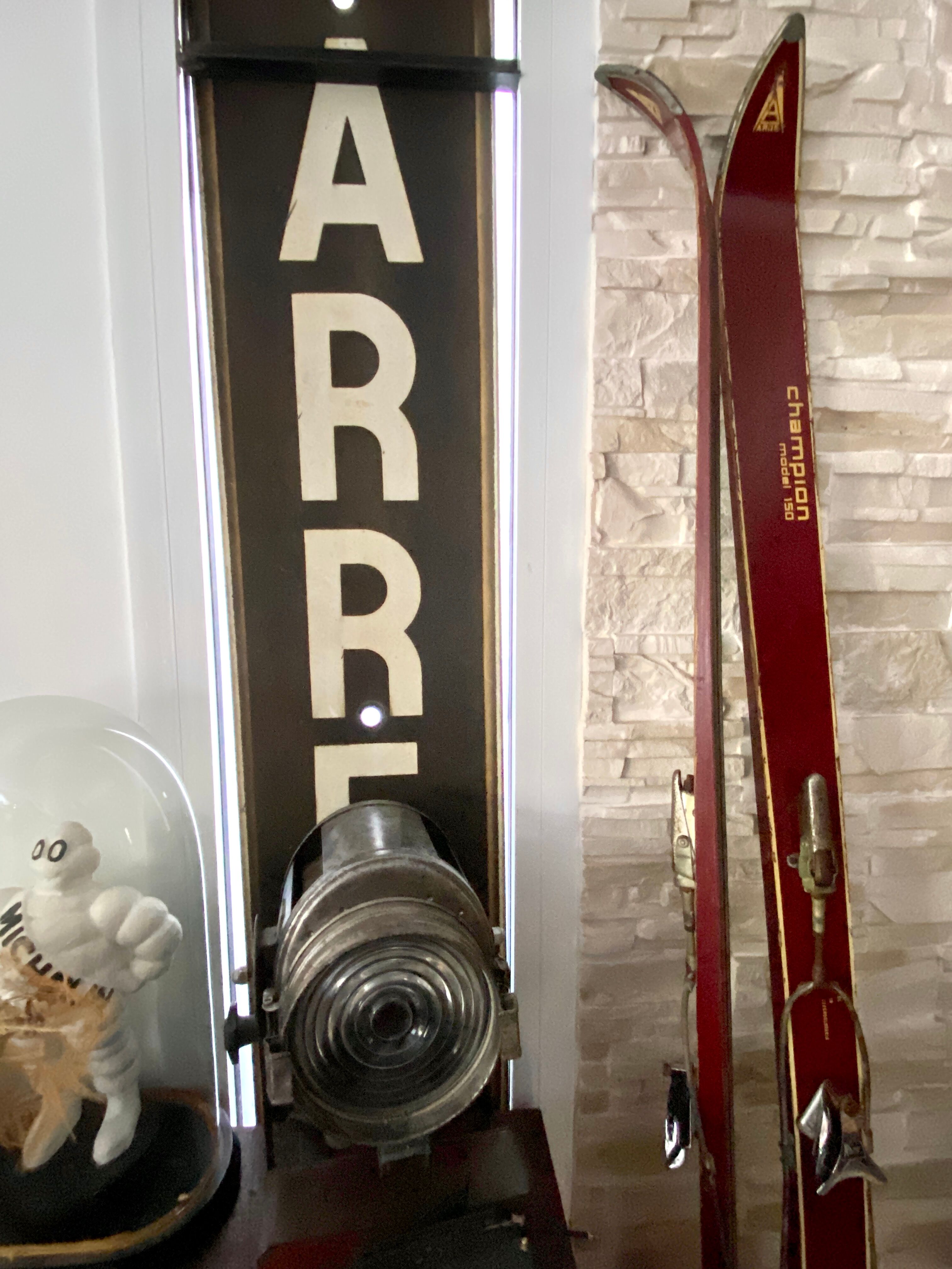 Paire de ski vintage en bois