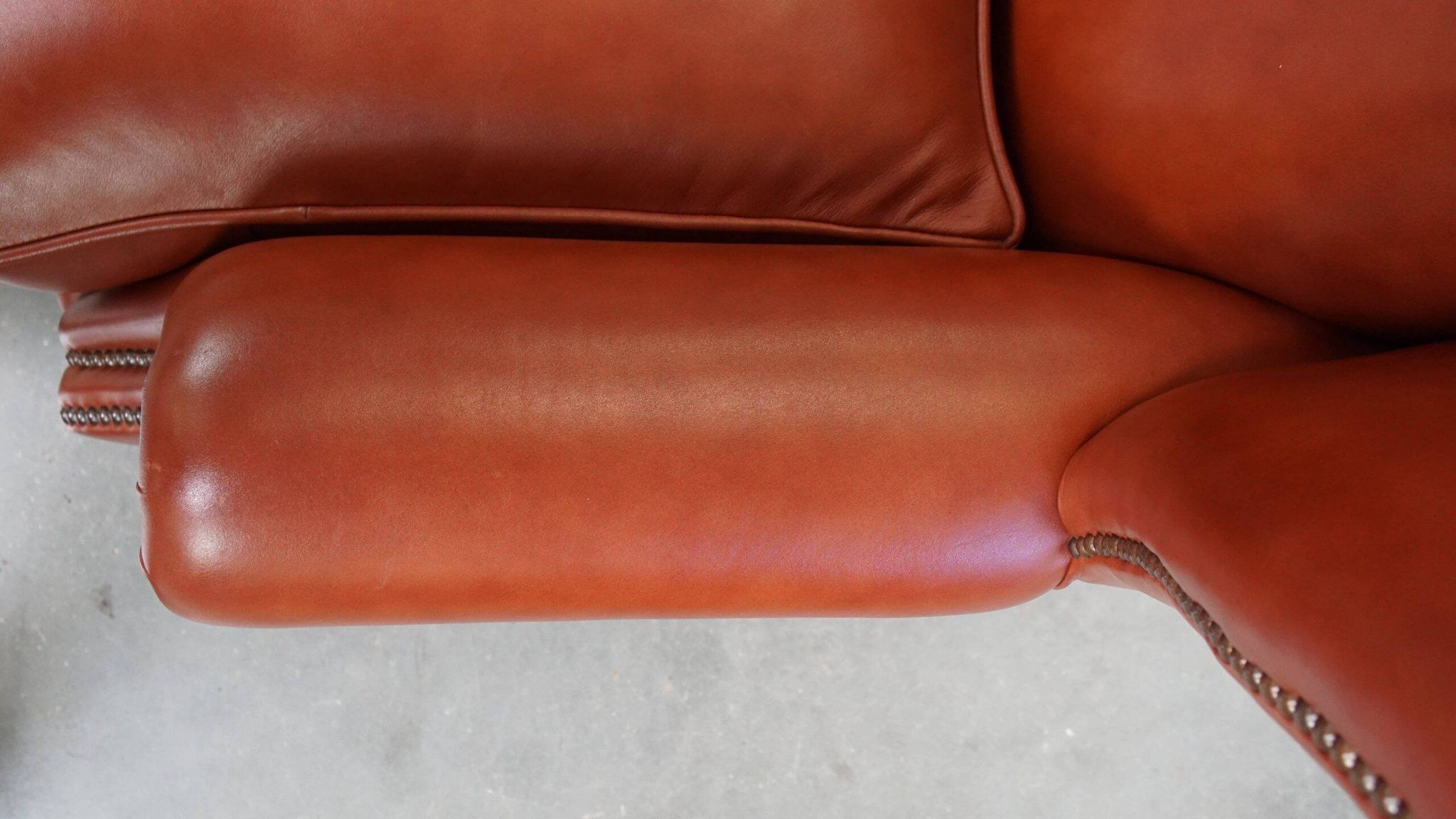 Elegant smooth English cowhide leather Chesterfield wingback armchair