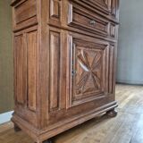 Bonnetière called standing man in solid oak with diamond points, Louis XIII style