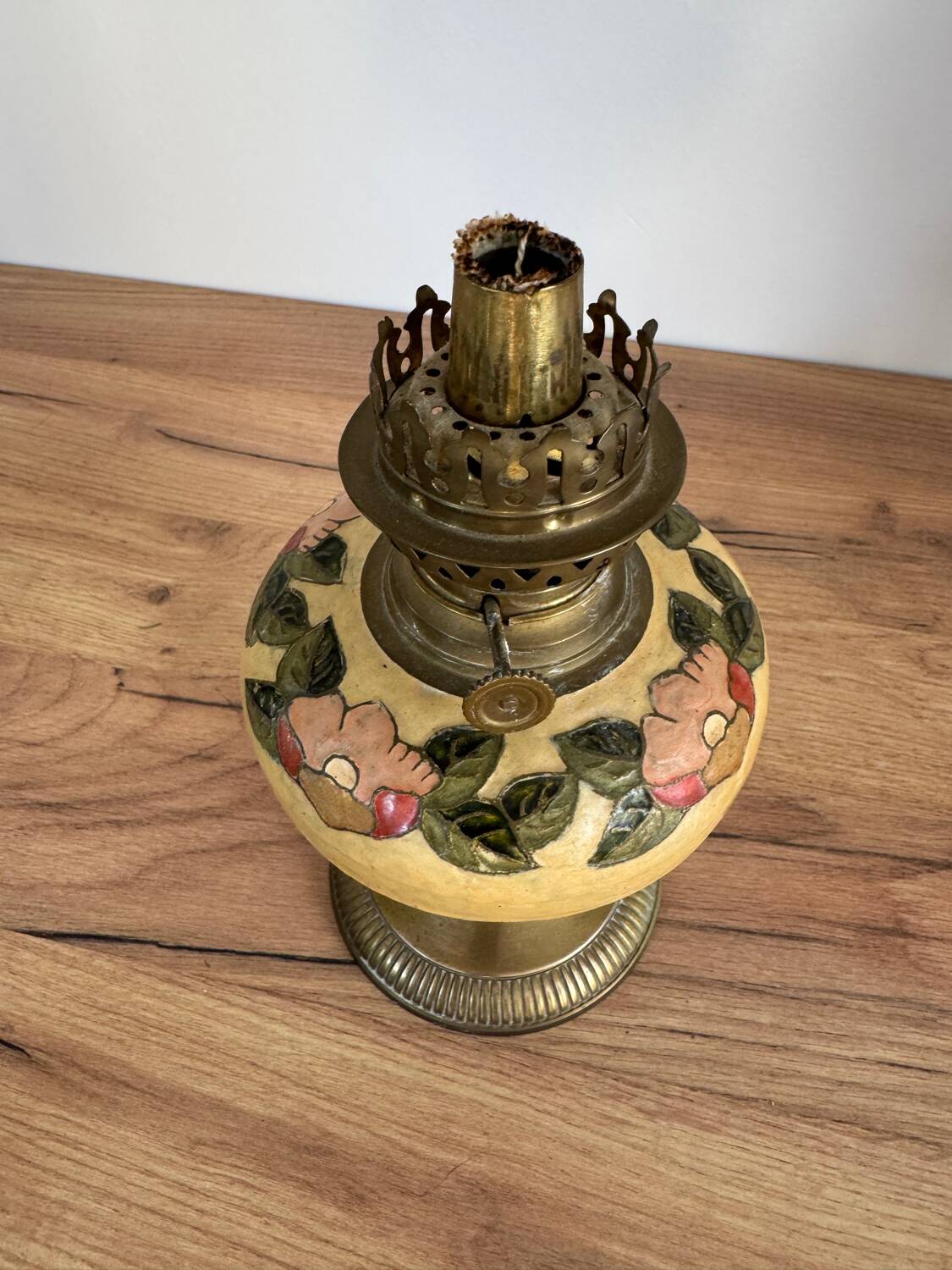 Enamelled brass lamp base