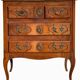 Petite commode style Louis XV
