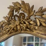 Miroir ancien de style Louis XVI, doré à la feuille