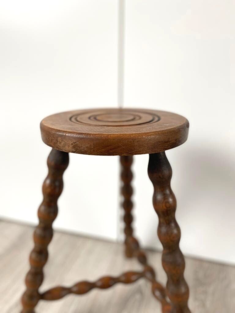Tripod stool