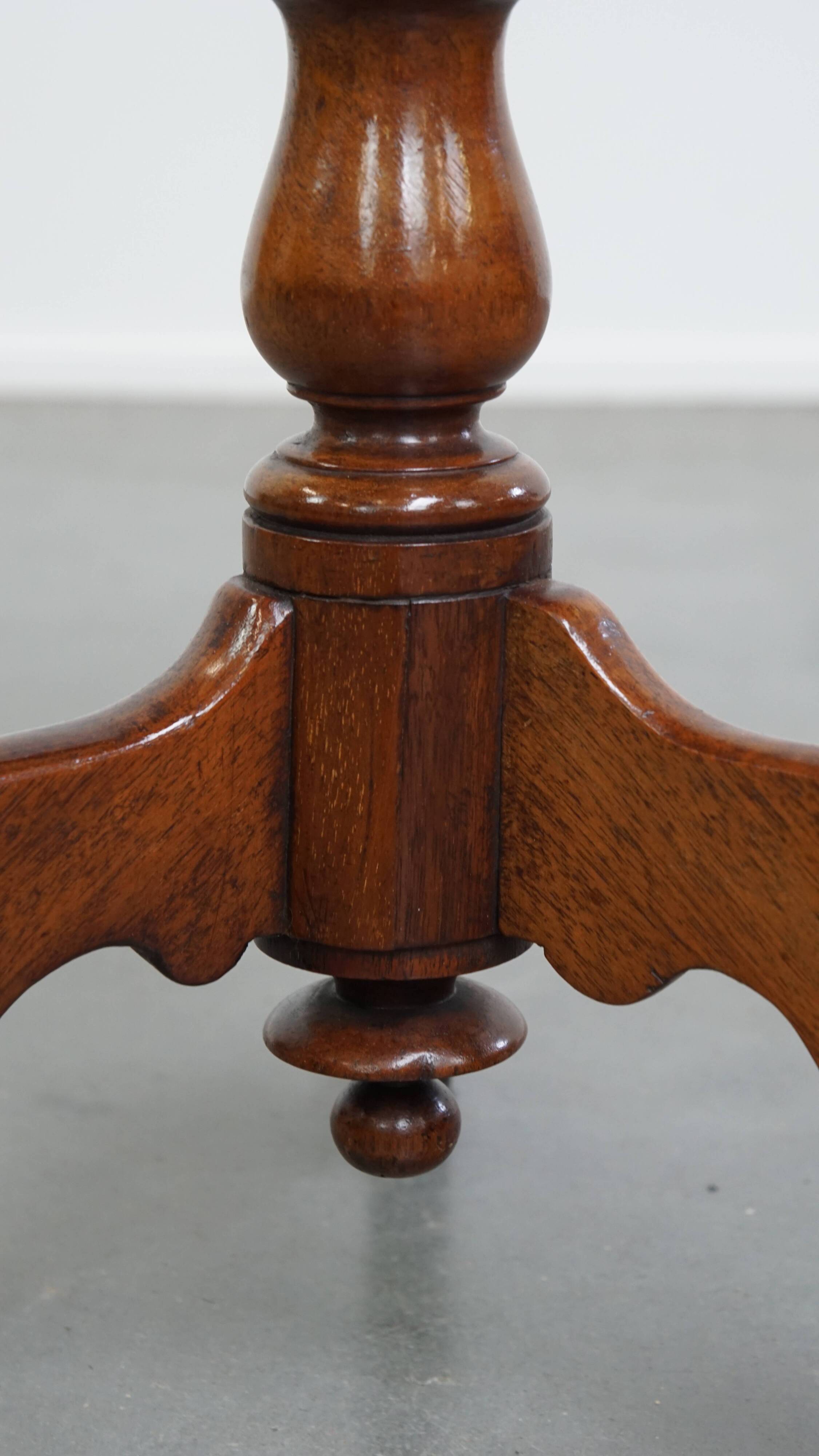 English Side / Wine Table from the Late 19th Century with Single Piece Top