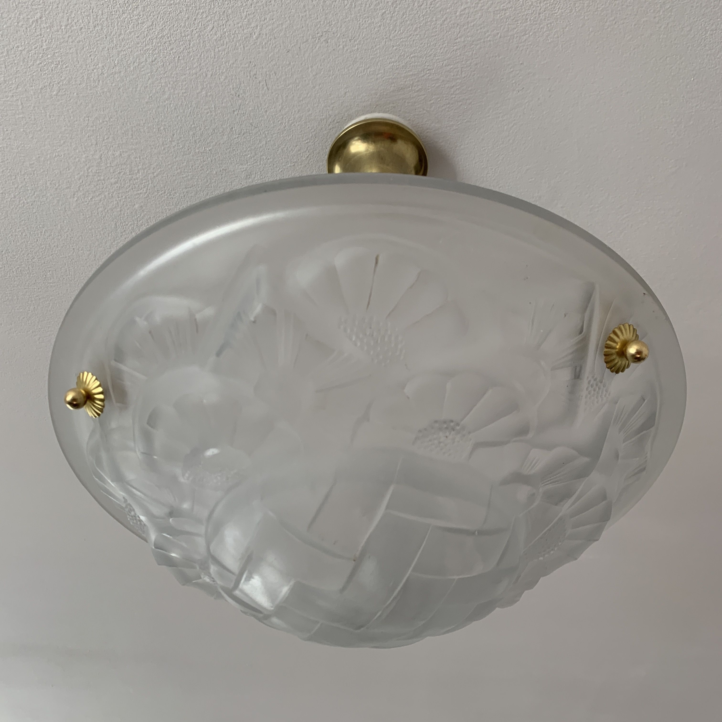 Art Deco vasque in transparent pressed glass DEGUE Paris France 1930