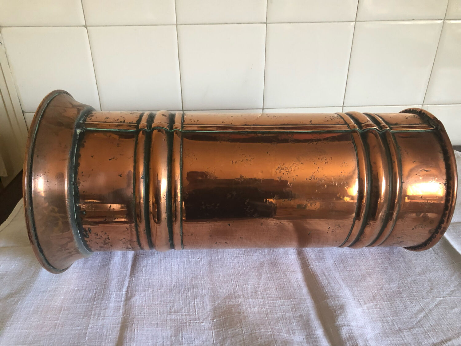 Copper umbrella door