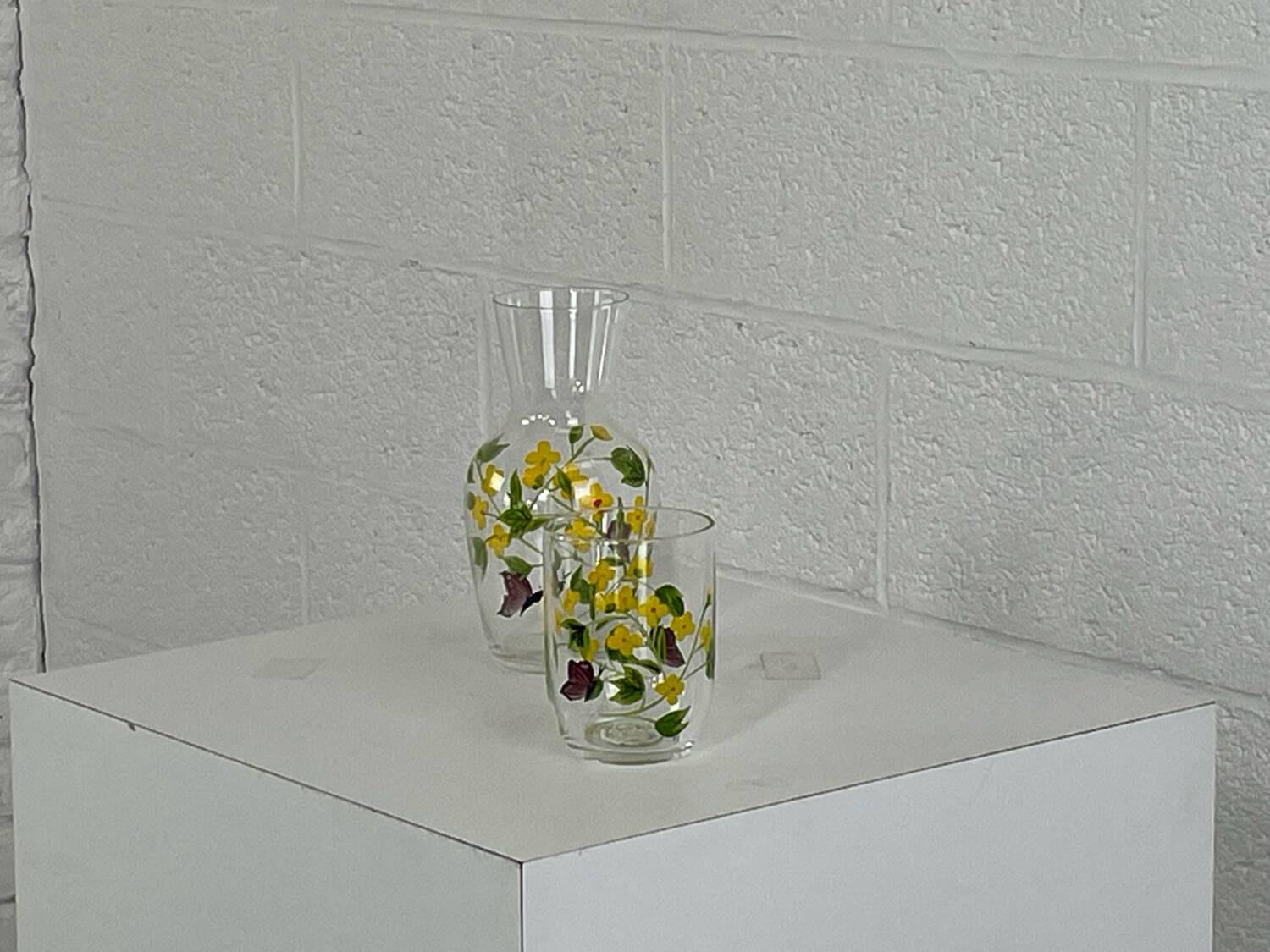 Handmade painting drink service